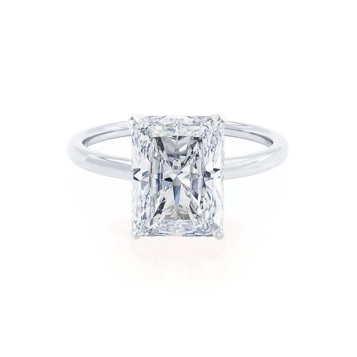 The Enduring Appeal of Lily Arkwright Lab Diamond Solitaire Designs